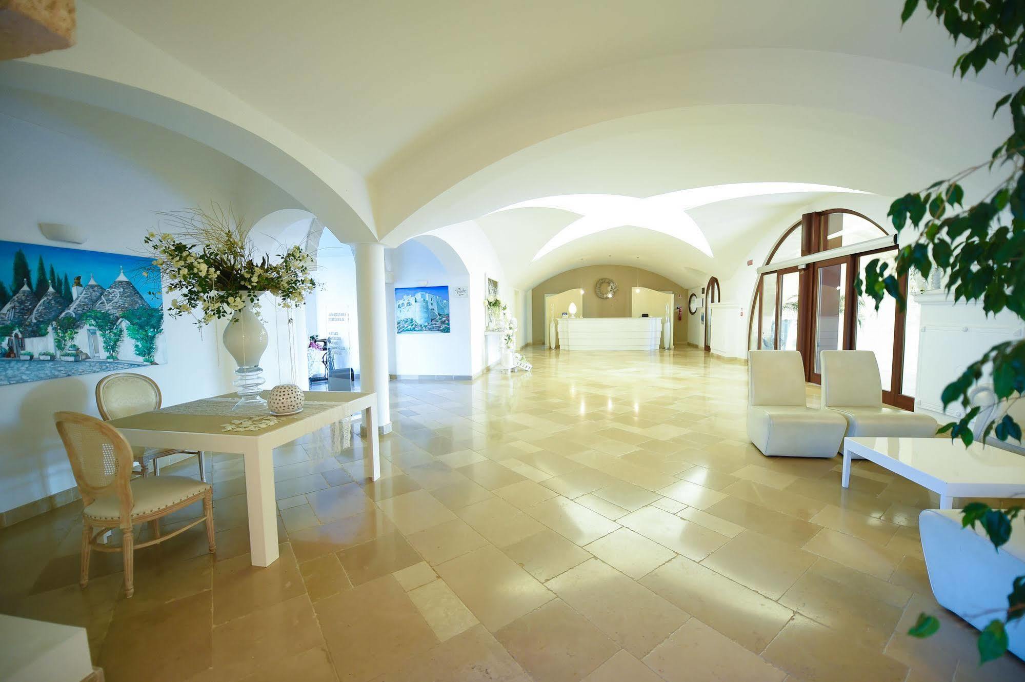 Relais Masseria Caselli Carovigno Exteriör bild