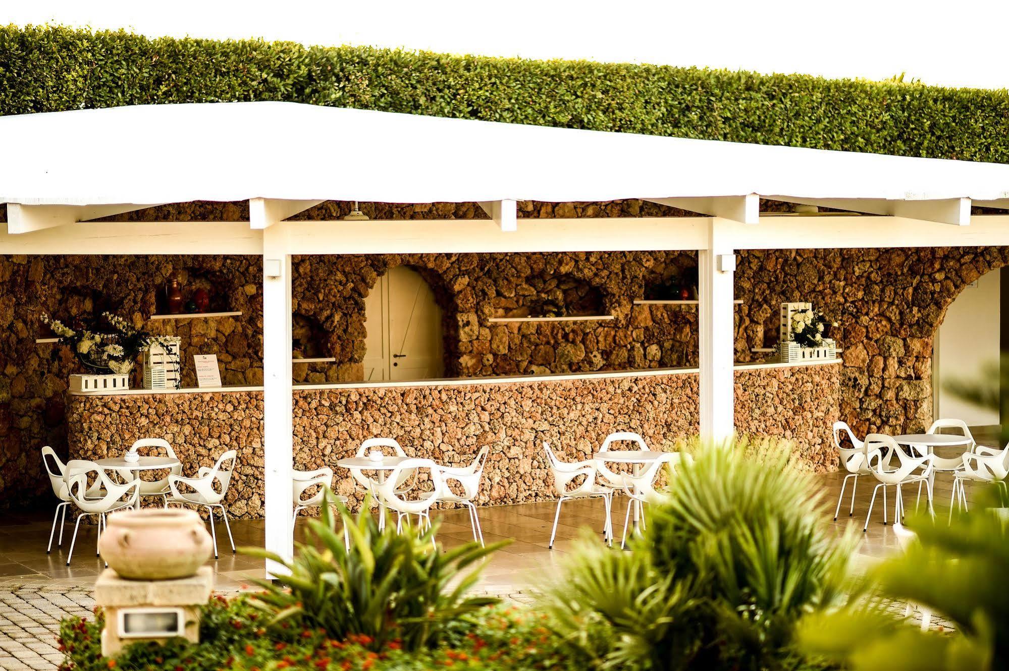 Relais Masseria Caselli Carovigno Exteriör bild